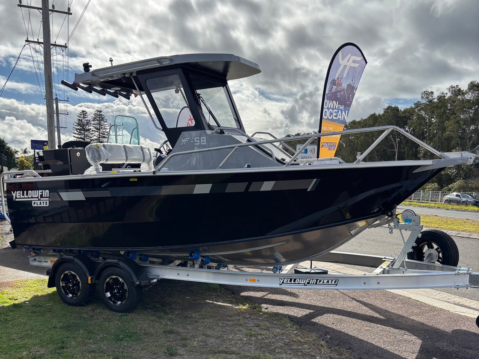 Yellowfin 5800 Centre Cabin